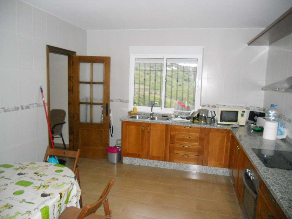 Country Property for sale in Canillas de Aceituno