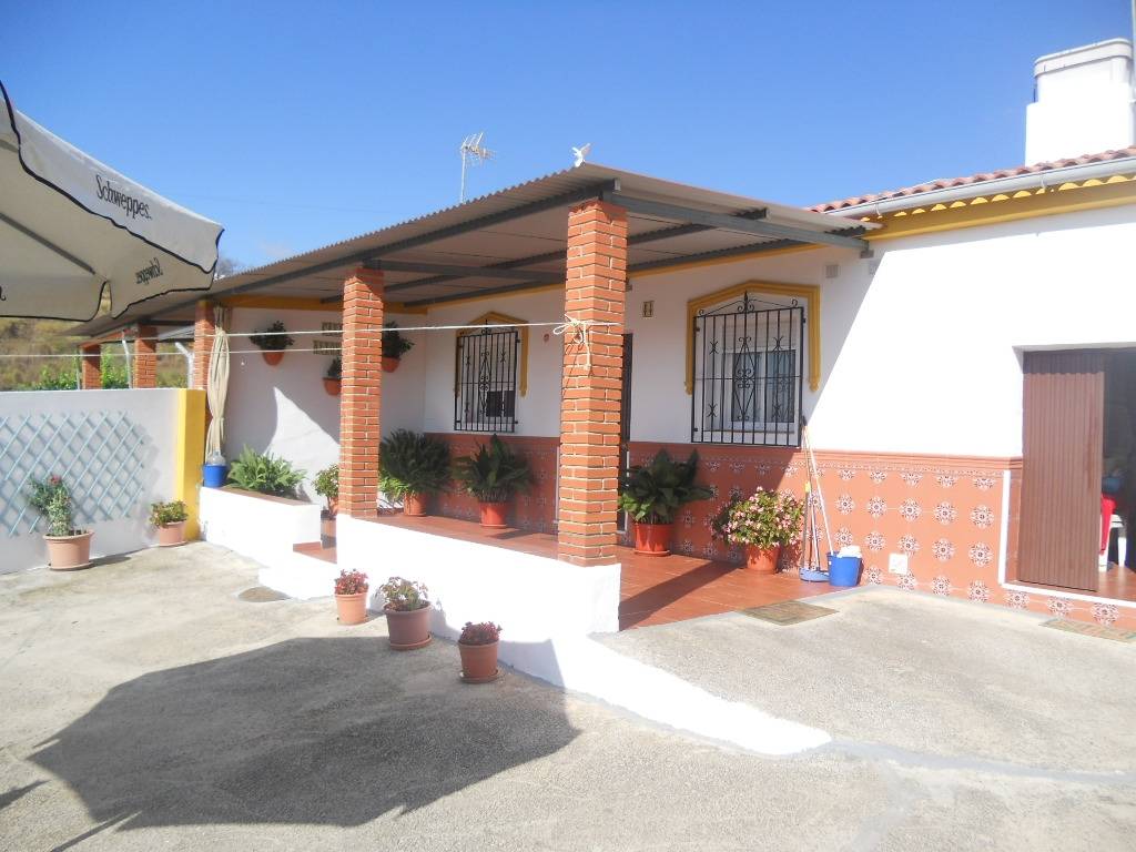 2 CASAS DE CAMPO PAREADAS EN DEHESA DE TRIANA ( VELEZ-MALAGA)