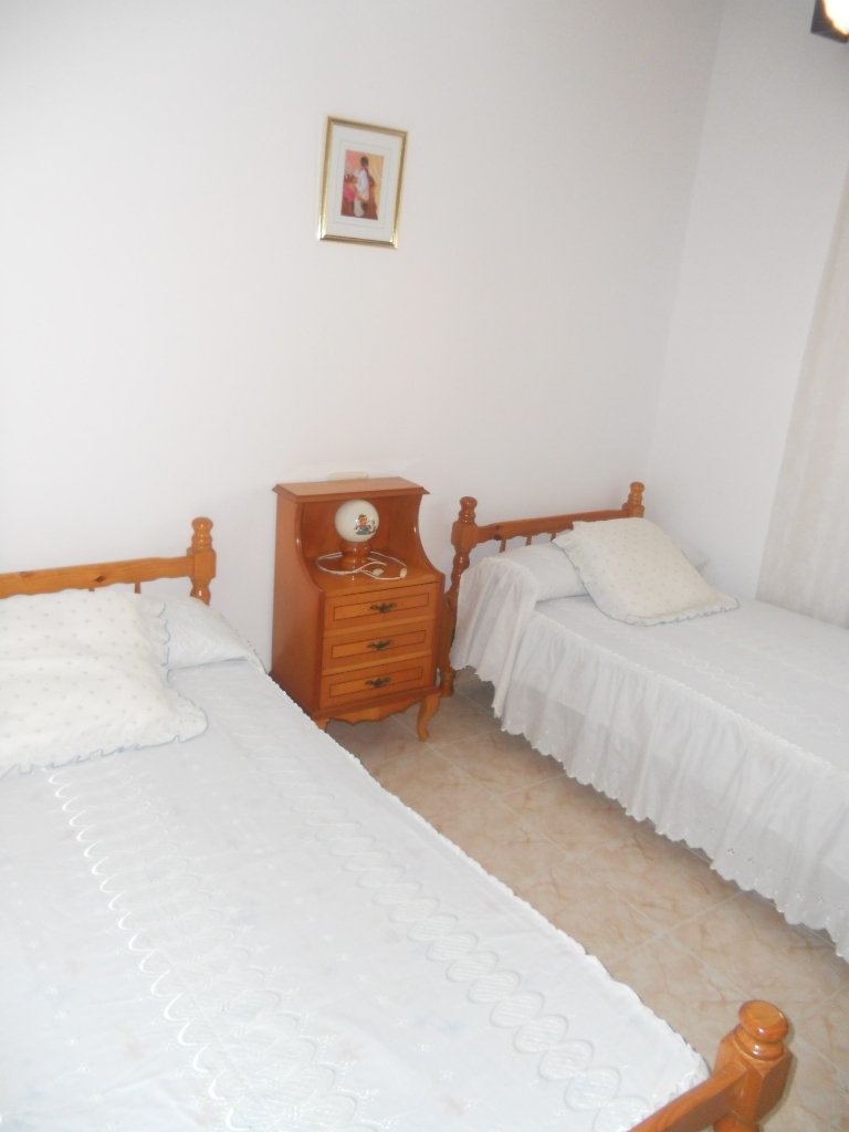 2 CASAS DE CAMPO PAREADAS EN DEHESA DE TRIANA ( VELEZ-MALAGA)