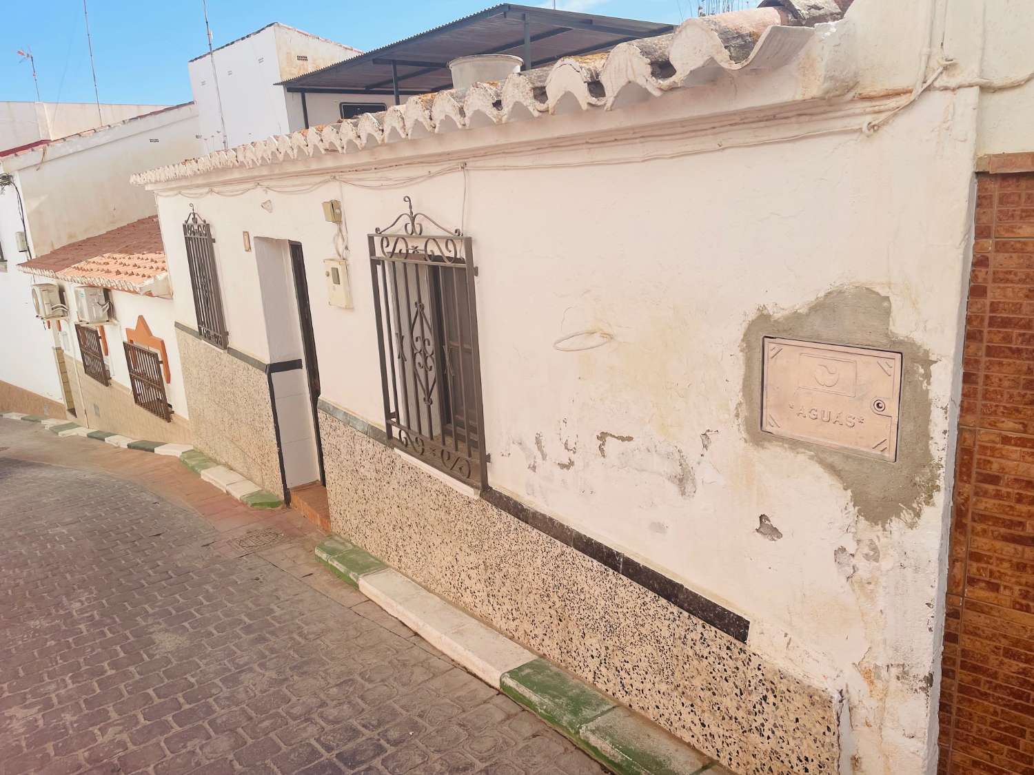 House for sale in Benamocarra