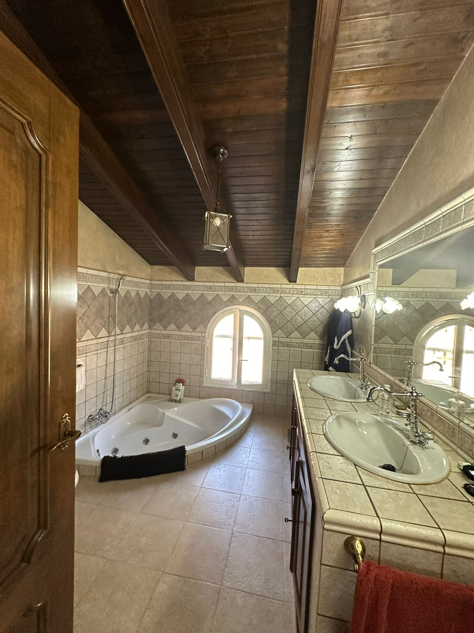 Villa en Trapiche de 270 m2 en parcela de 18.500 m2